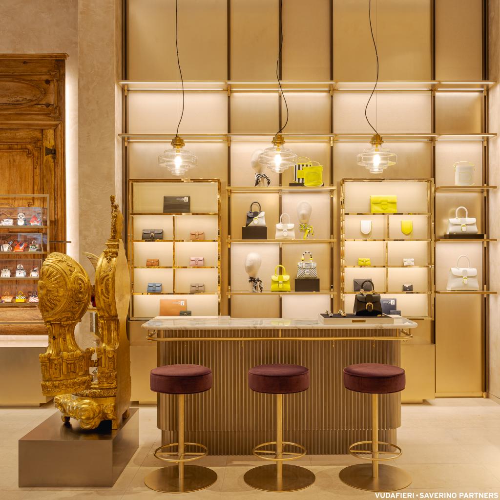 A new Delvaux boutique in Paris - Design Diffusion